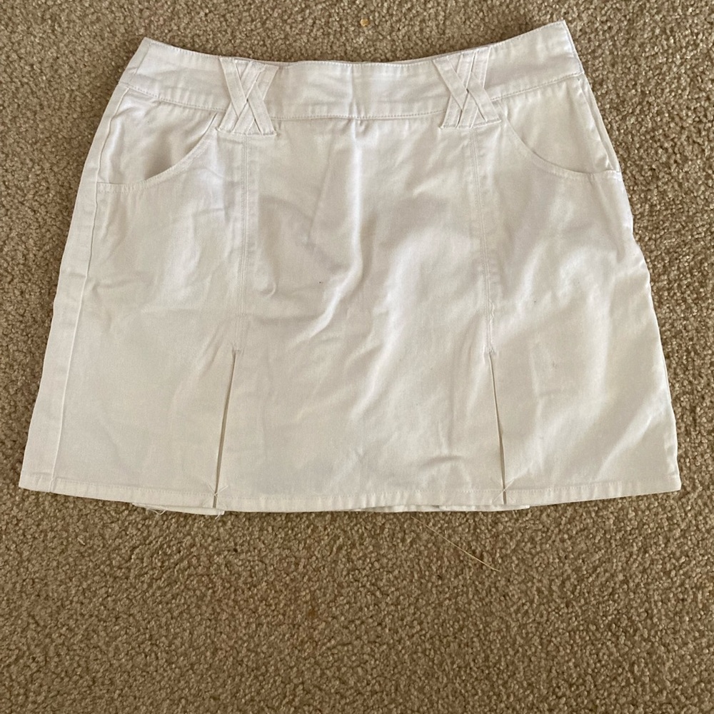 Women’s white skort
